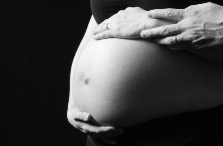 Instant de Vie. Accompagnement périnatal et parental à Annonay, Peaugres, Nord Ardèche. auxiliaire de puériculture. Aide aux parents. Aide Bébé