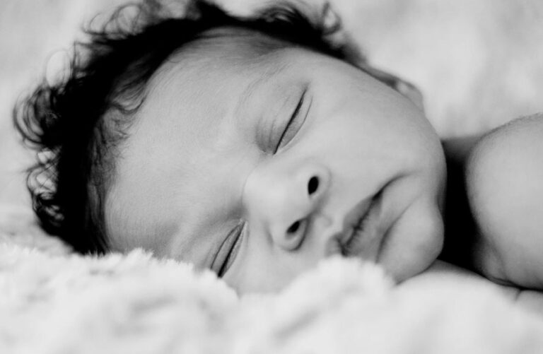 Instant de Vie. Accompagnement périnatal et parental à Annonay, Peaugres, Nord Ardèche. auxiliaire de puériculture. Aide aux parents. Aide Bébé