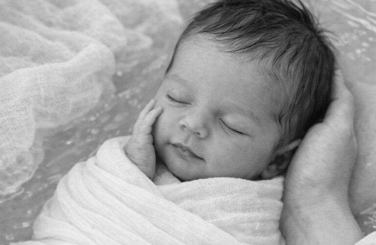 Instant de Vie. Accompagnement périnatal et parental à Annonay, Peaugres, Nord Ardèche. auxiliaire de puériculture. Aide aux parents. Aide Bébé